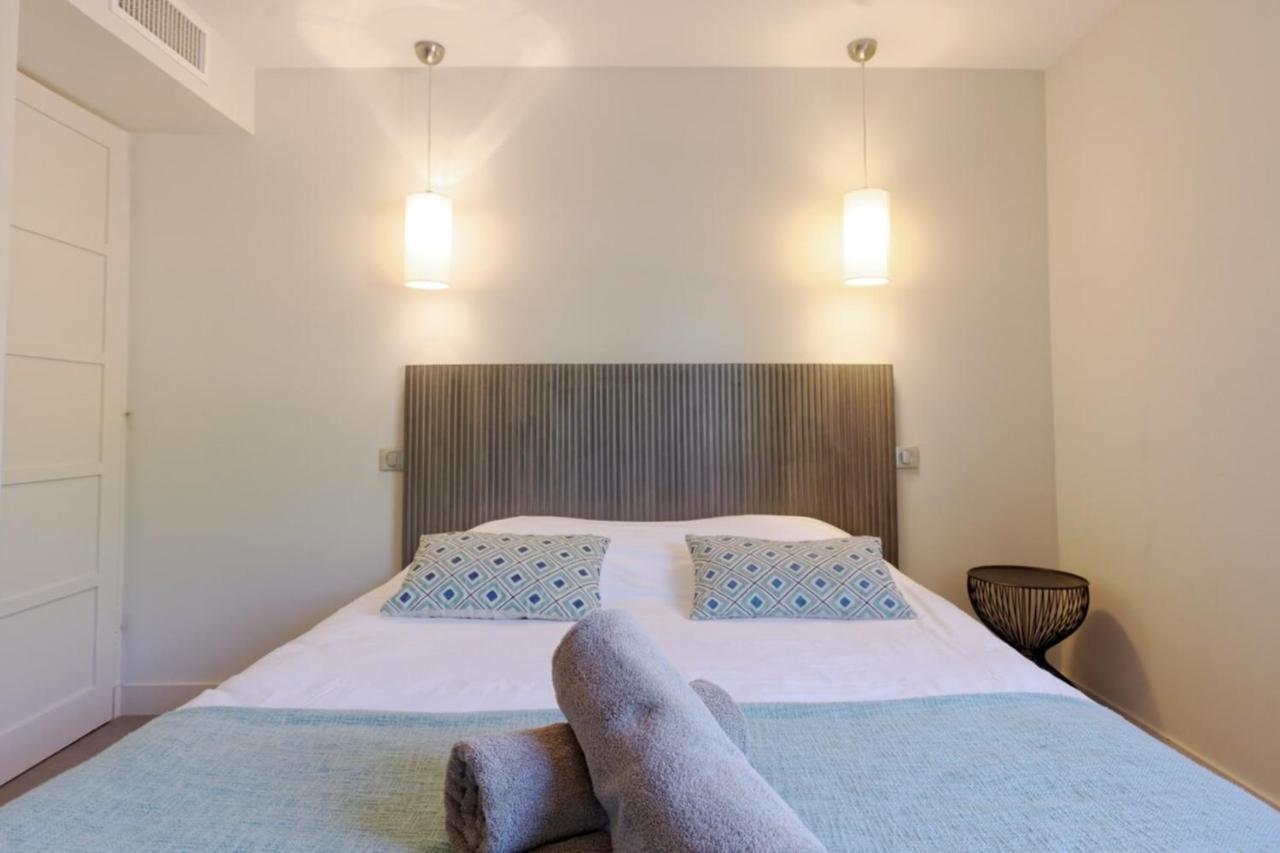 Private Furnished Apartment With All Comfort Has A Garden In A Green Space Мейрей Екстер'єр фото